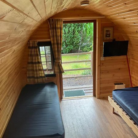 Glamping Hut - By The Way Campsite Tyndrum Bagian luar foto